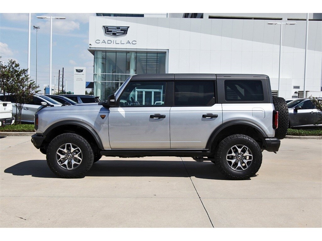2022 Ford Bronco Badlands photo 3
