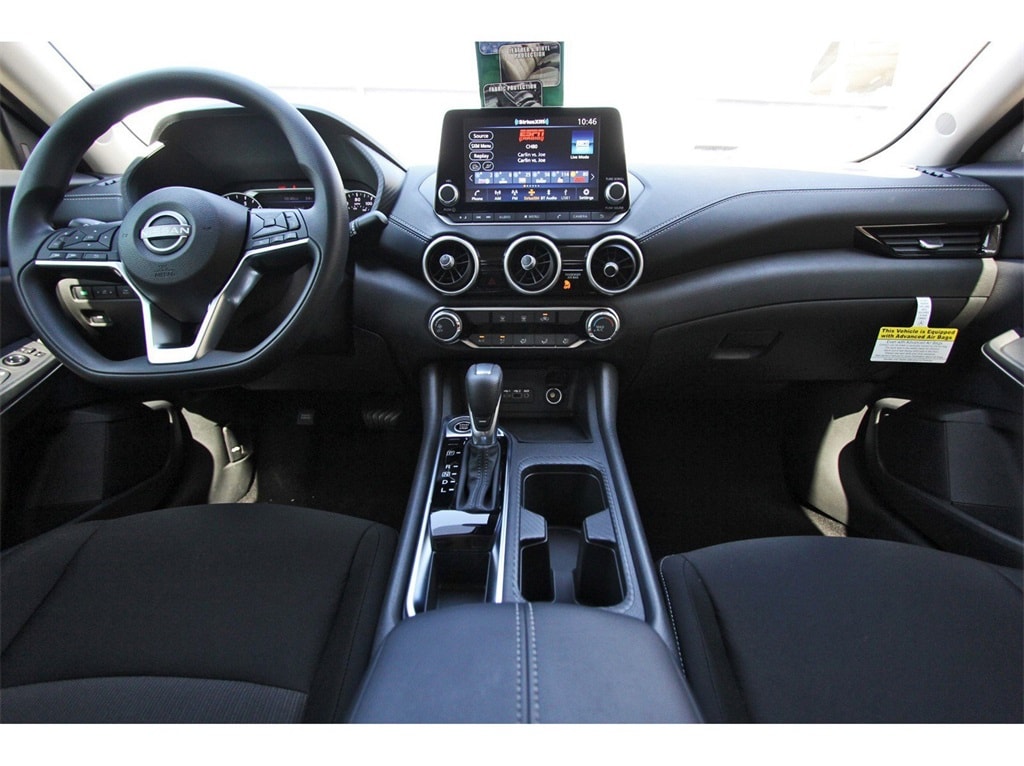 2025 Nissan Sentra SV photo 7