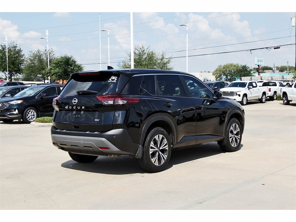 2023 Nissan Rogue SV photo 4