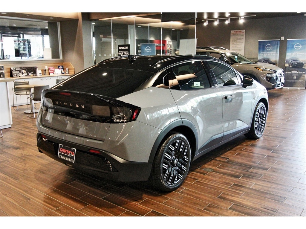 2026 Nissan Leaf photo 4