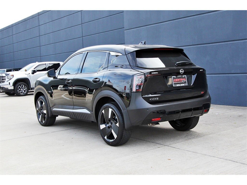 2025 Toyota RAV4 LE photo 4
