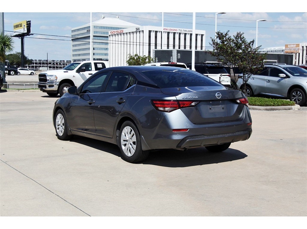 2021 Nissan Sentra S photo 4