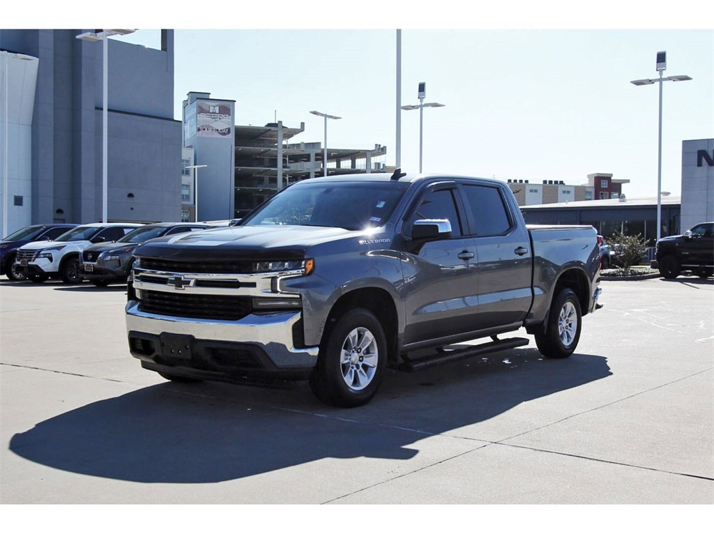 2022 Chevrolet Silverado 1500 photo 2