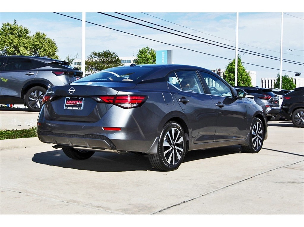 2025 Nissan Sentra SV photo 4