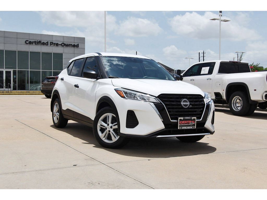 2025 Nissan Kicks Play 1.6 FWD's photo