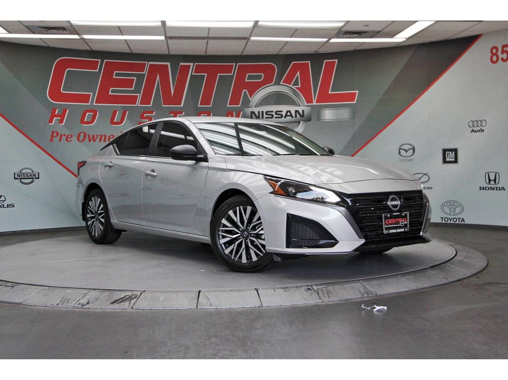 New 2026 Nissan Altima SV