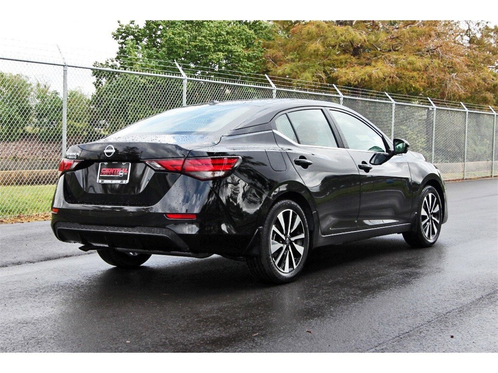 2025 Nissan Sentra SV photo 3