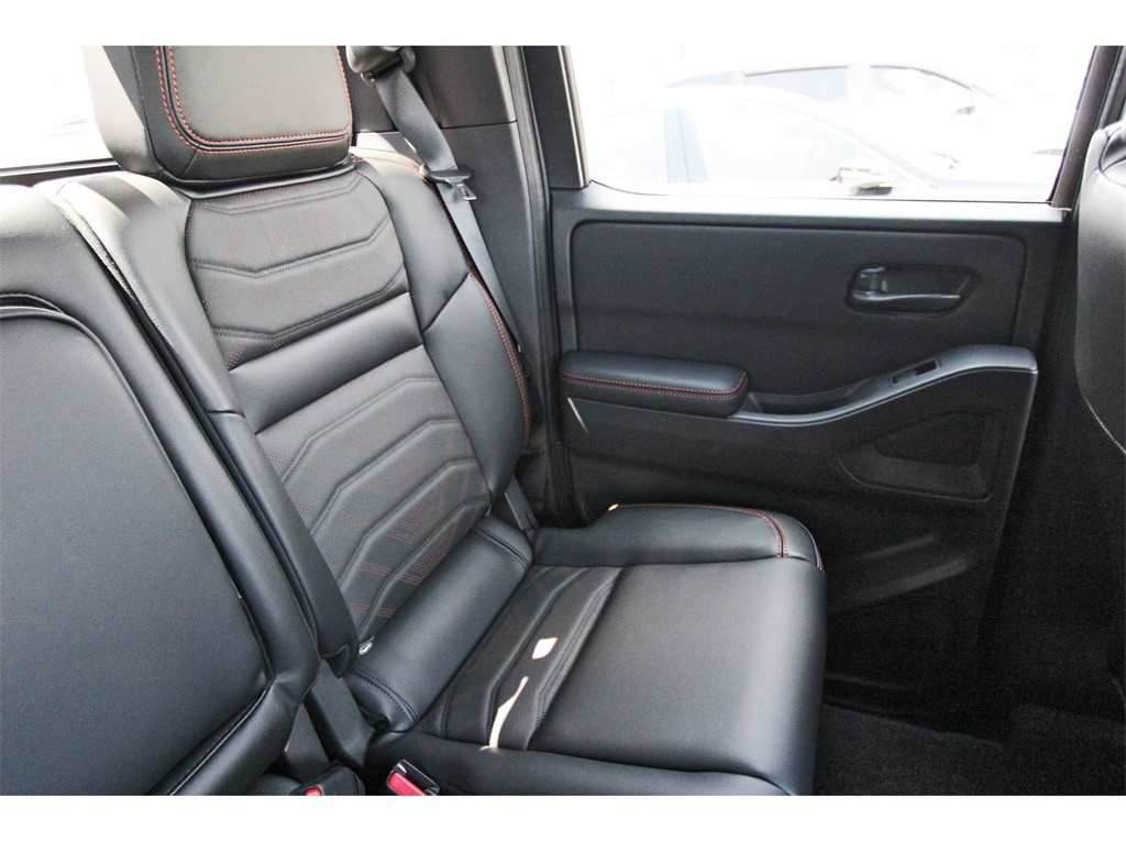 2026 Nissan Frontier PRO-4X photo 10