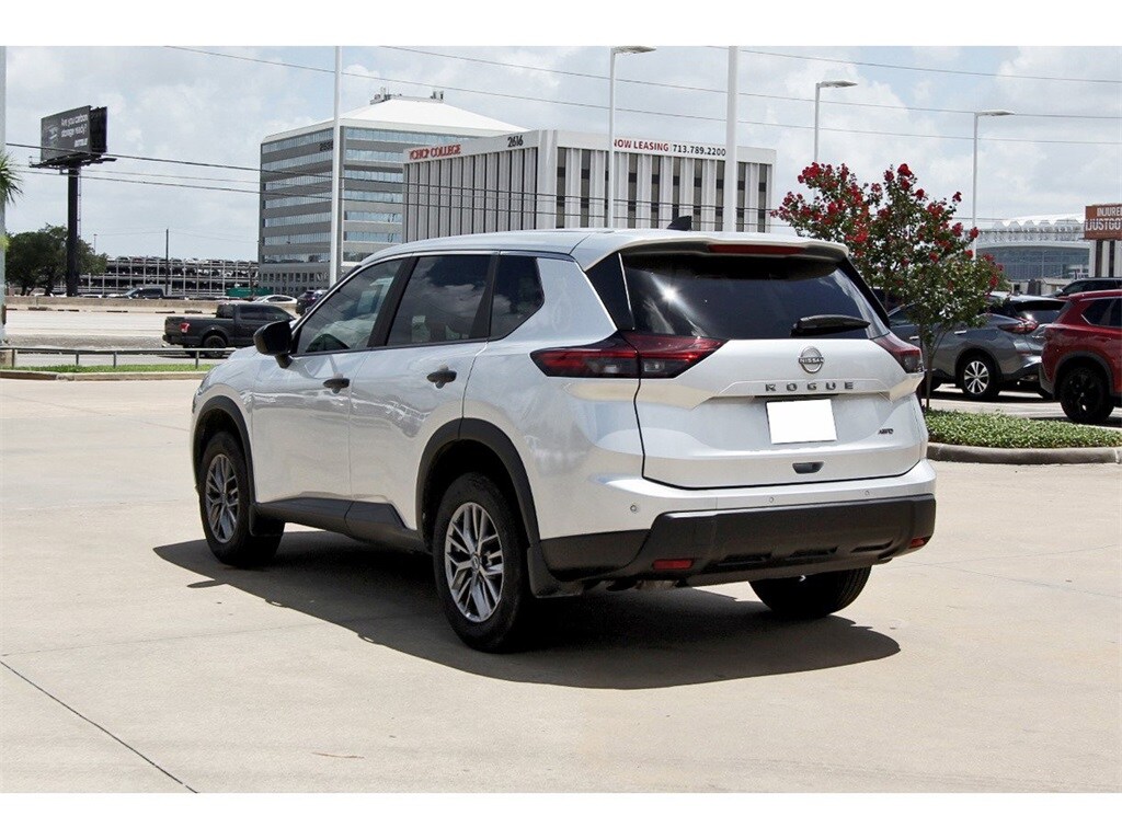 2024 Nissan Rogue S photo 4