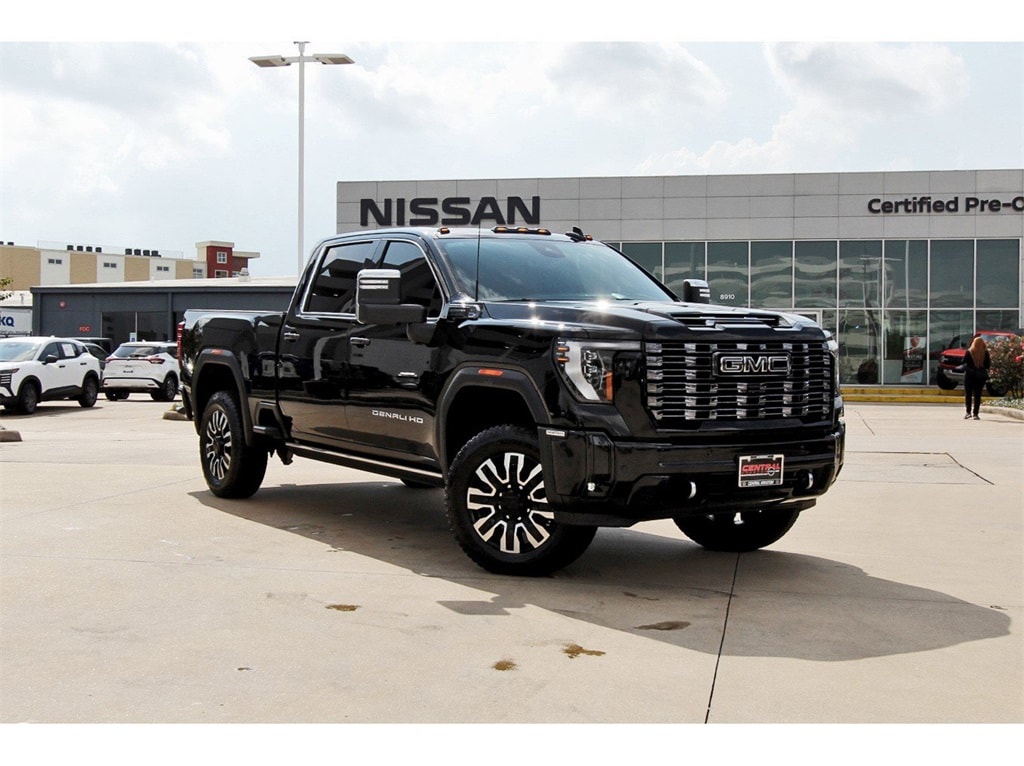 2025 GMC Sierra 3500HD Denali Ultimate's photo