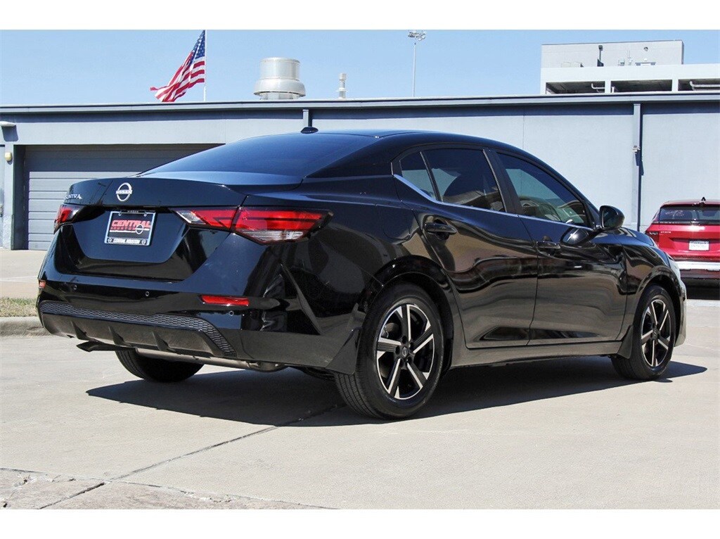 2025 Nissan Sentra SV photo 4