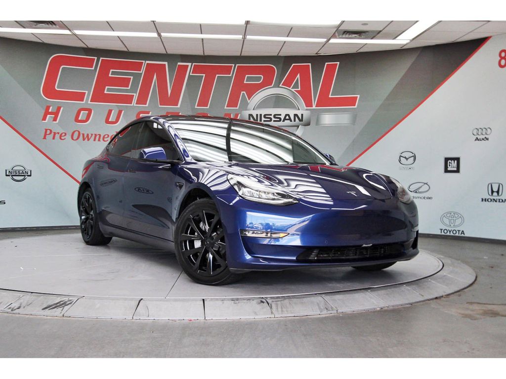 2021 Tesla Model 3 Long Range Dual Motor All-Wheel Drive's photo