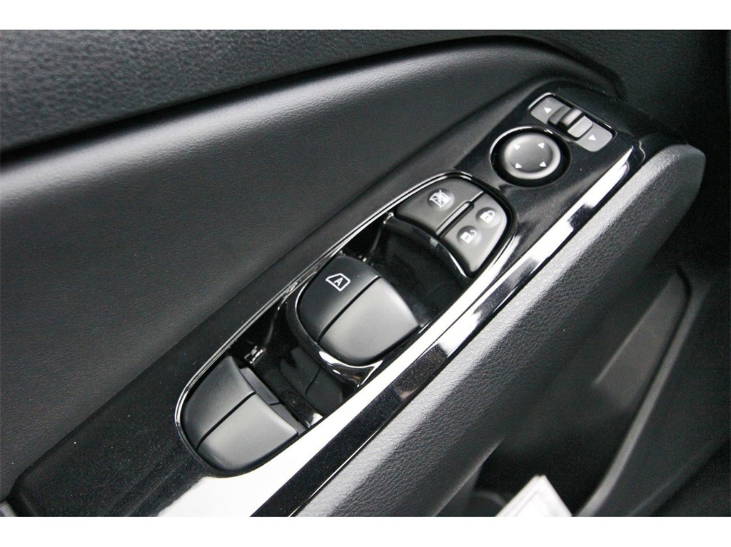 2025 Nissan Altima SR photo 22