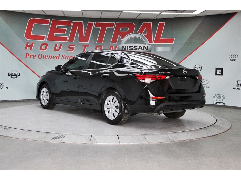 2025 Nissan Sentra S photo 4