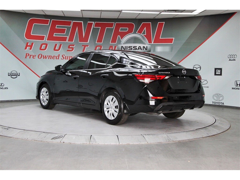 2025 Nissan Sentra S photo 4
