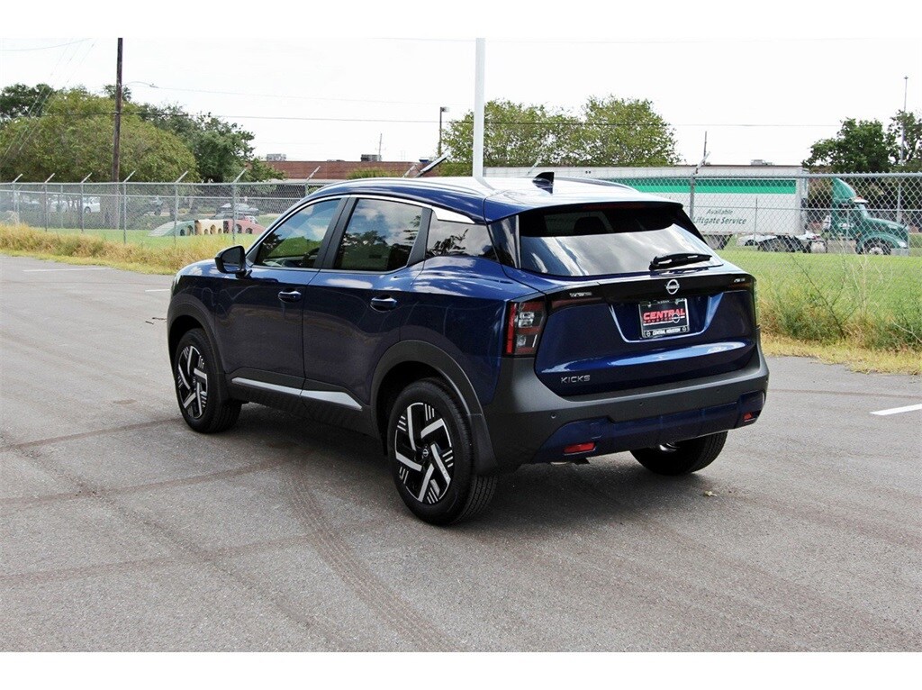 2026 Nissan Kicks SV photo 4
