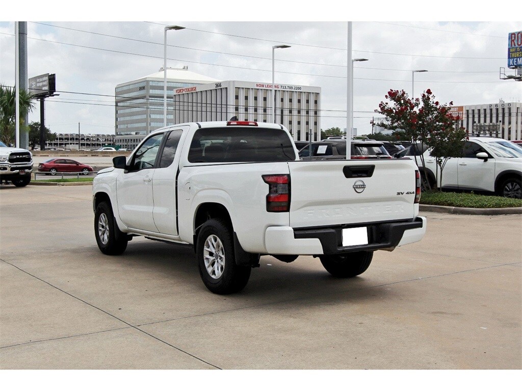 2024 Nissan Frontier SV photo 4