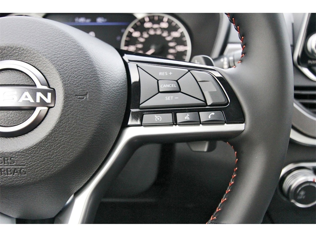 2025 Nissan Altima SR photo 17