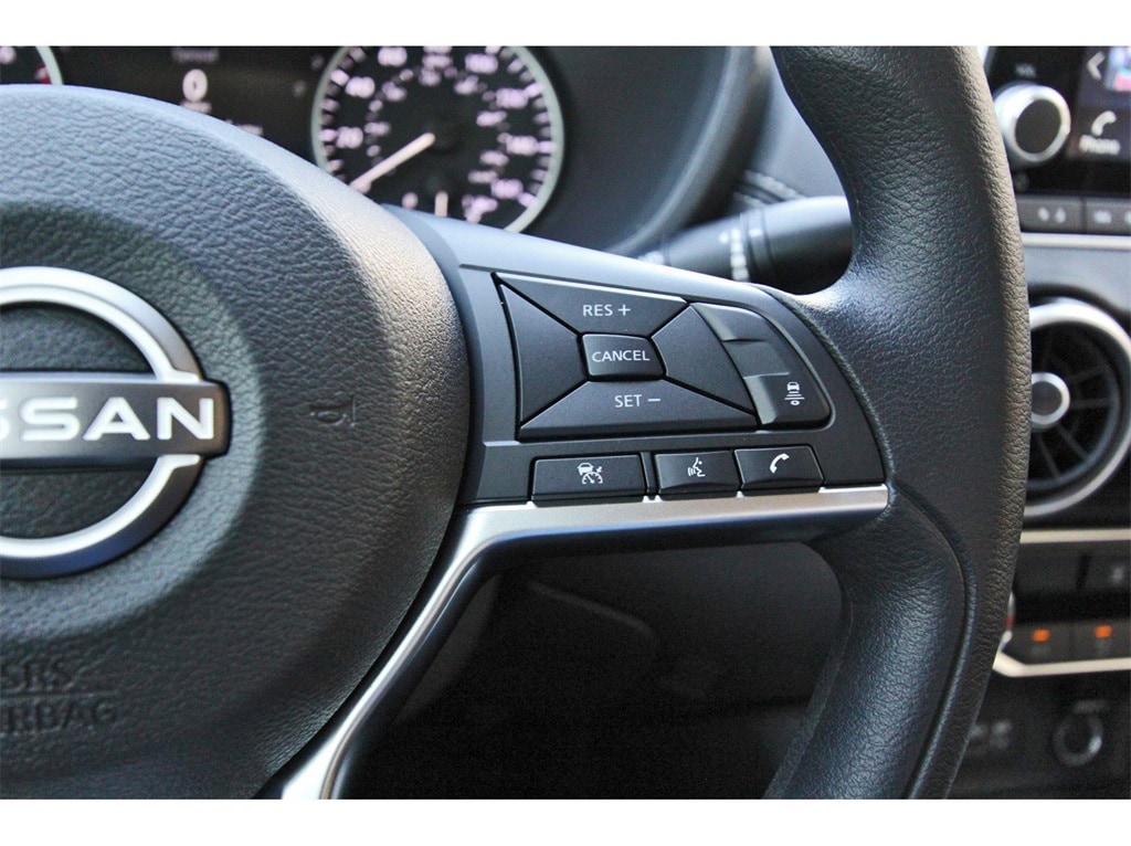 2025 Nissan Sentra SV photo 16