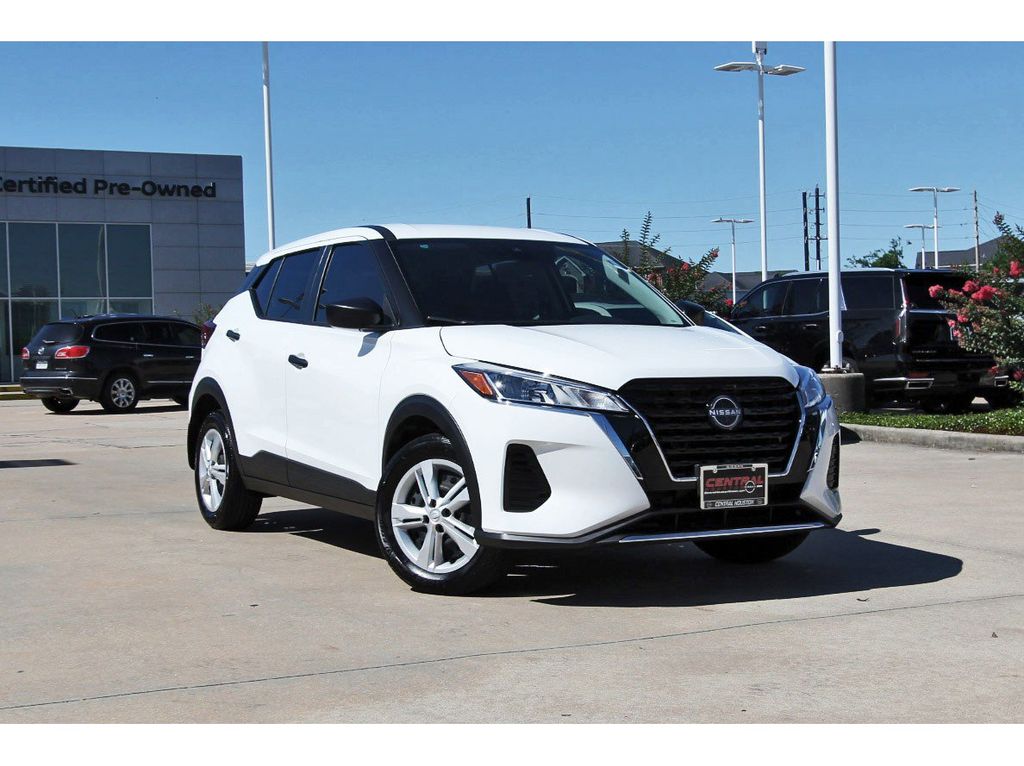2025 Nissan Kicks Play 1.6 FWD's photo