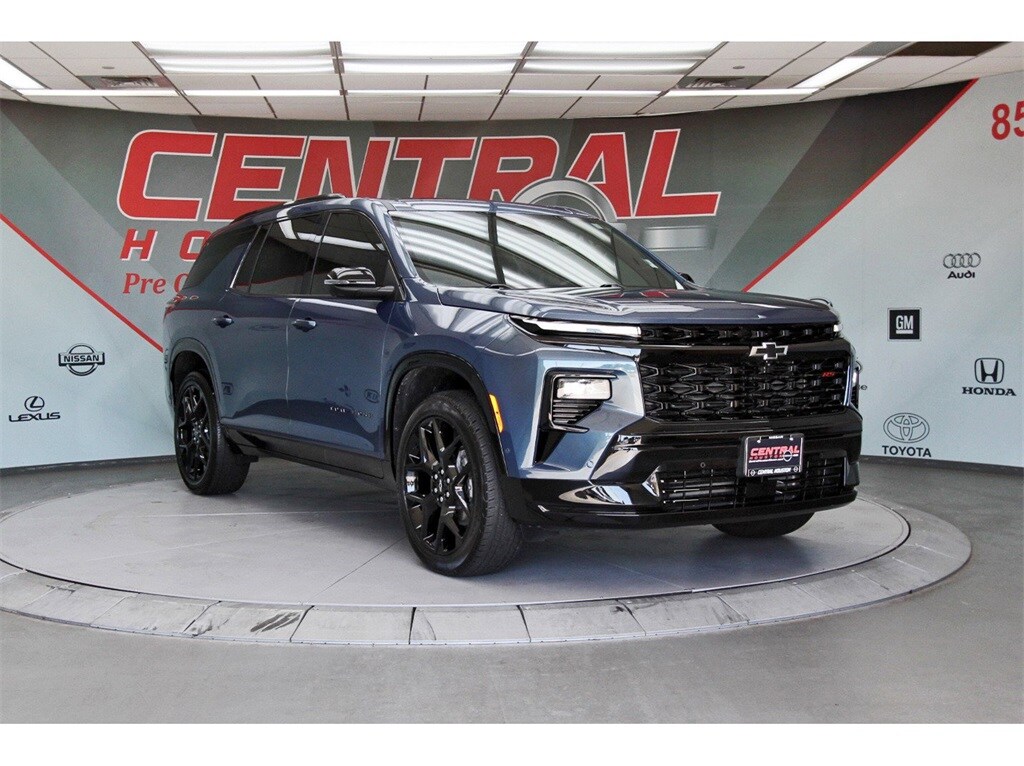 Used 2025 Chevrolet Traverse RS SUV
