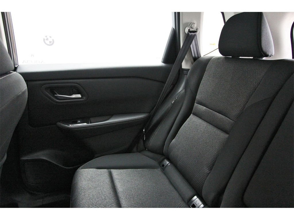 2026 Nissan Rogue SV photo 4