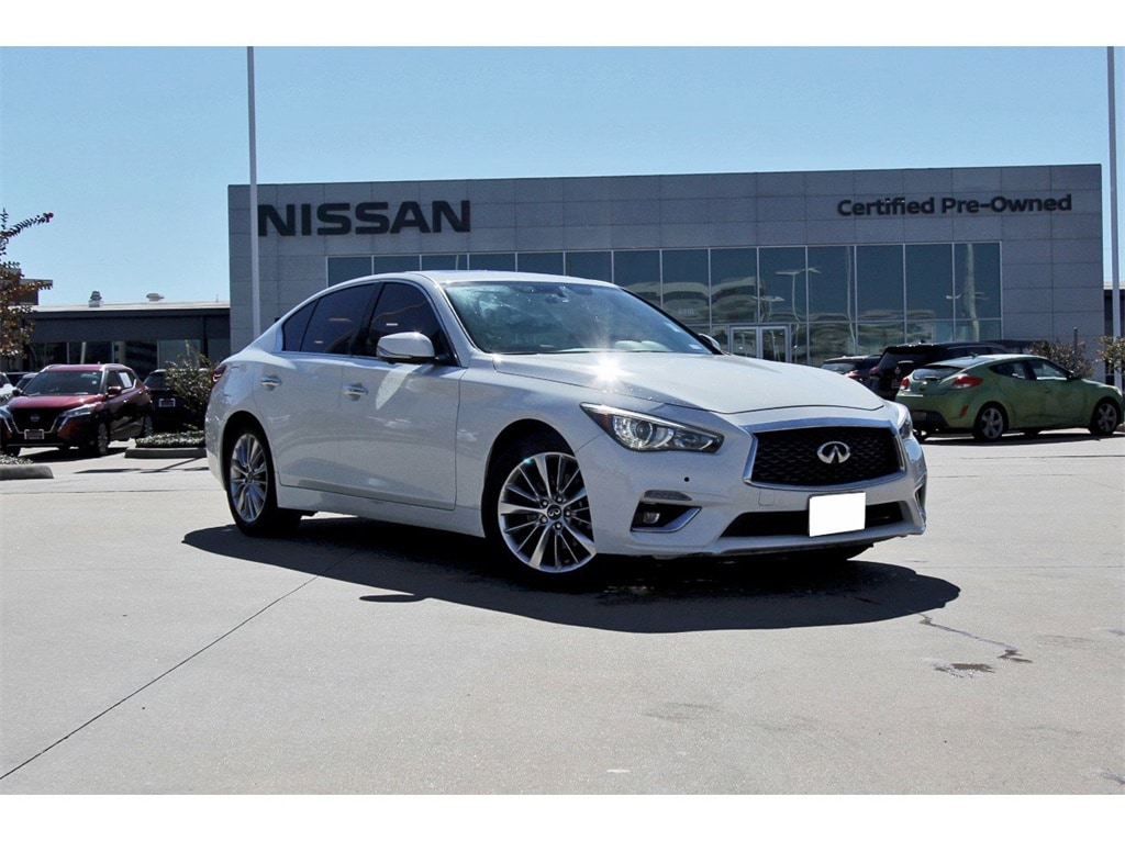 2021 INFINITI Q50 LUXE