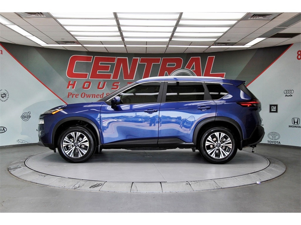 2023 Nissan Rogue SV photo 3