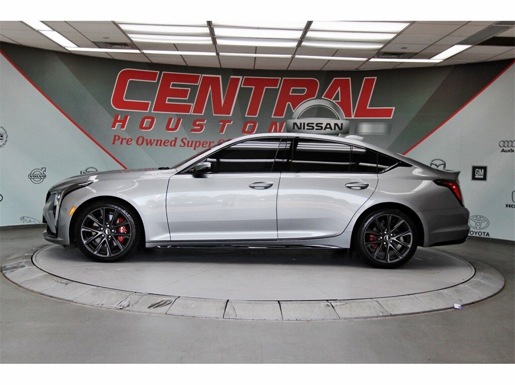 2025 Cadillac CT5 Sport photo 3