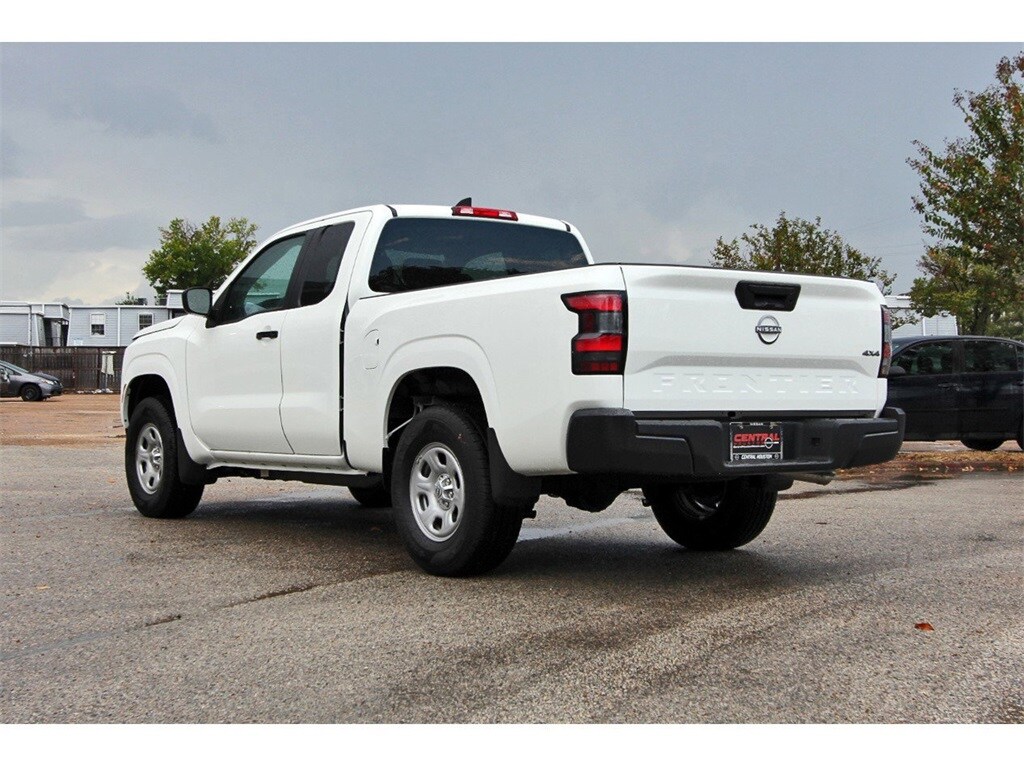 2024 Nissan Frontier S photo 3