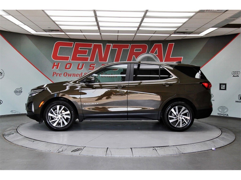 2024 Chevrolet Equinox photo 2
