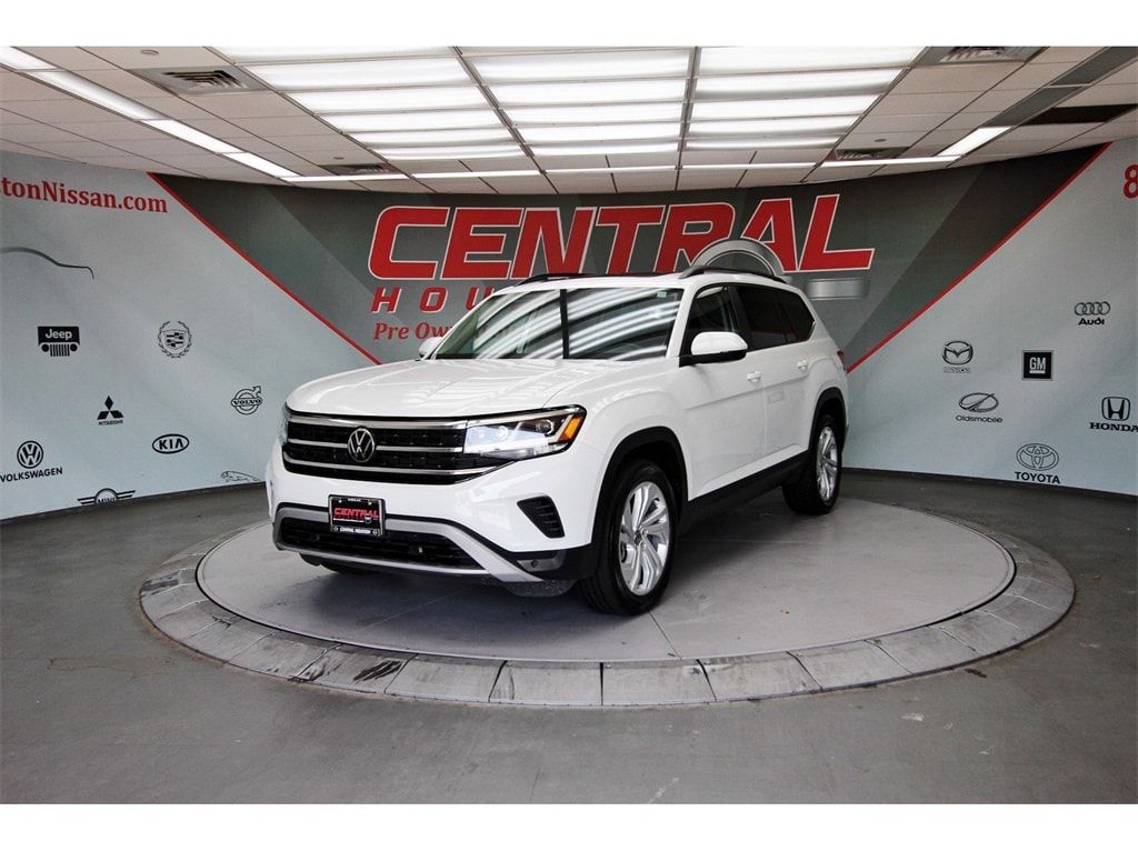 Used 2023 Volkswagen Atlas SE w/Tech with VIN 1V2JR2CA0PC516327 for sale in Houston, TX