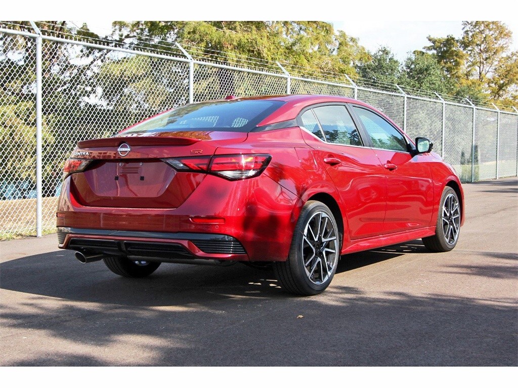 2025 Nissan Sentra SR photo 4