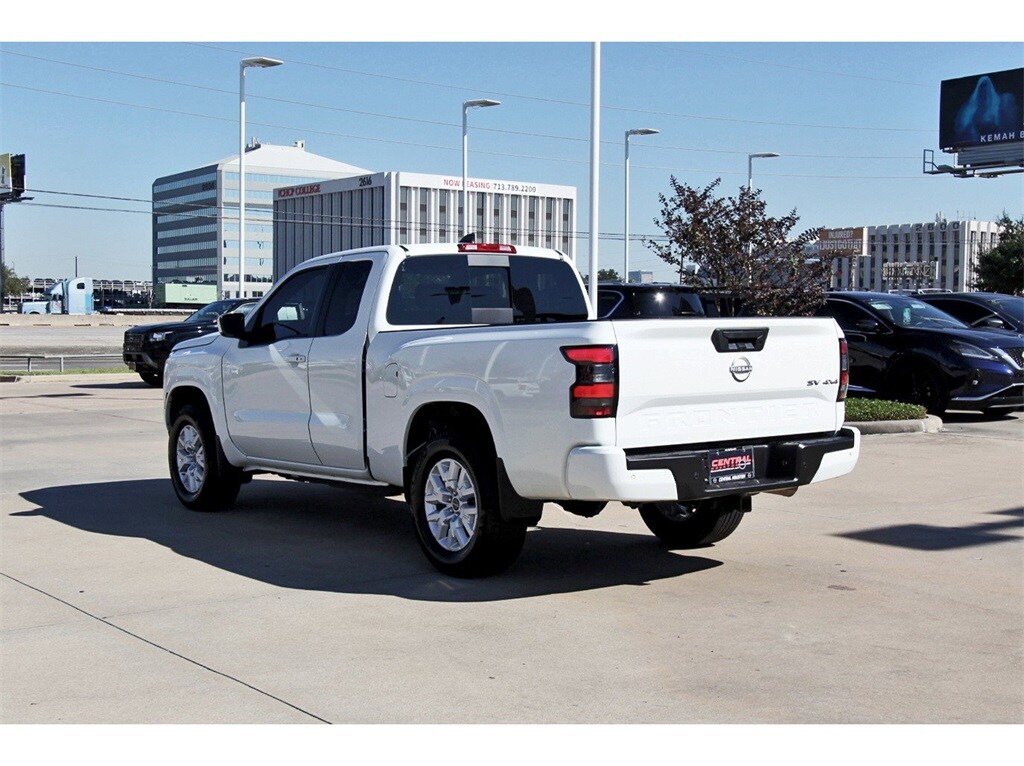 2024 Nissan Frontier SV photo 4
