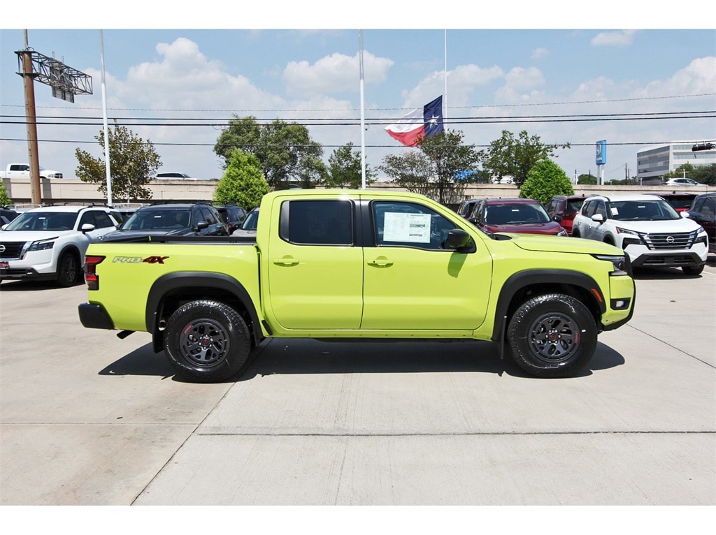 2026 Nissan Frontier PRO-4X photo 5