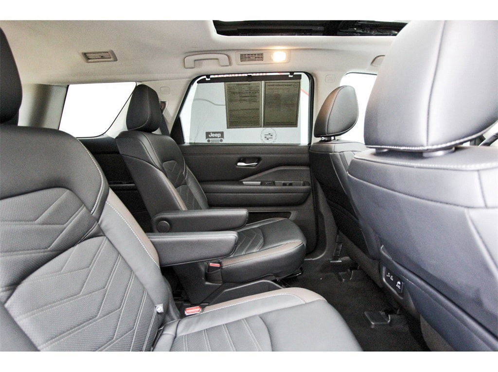 2024 Nissan Pathfinder Platinum - Photo 9