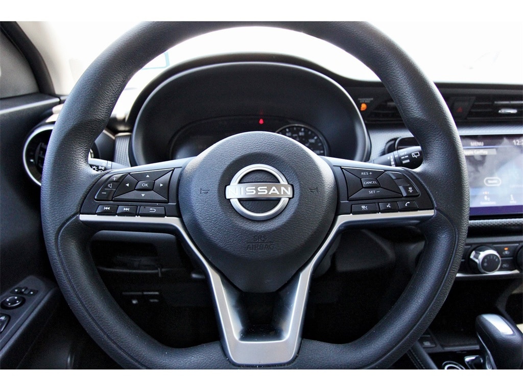 2023 Nissan Kicks SV photo 7
