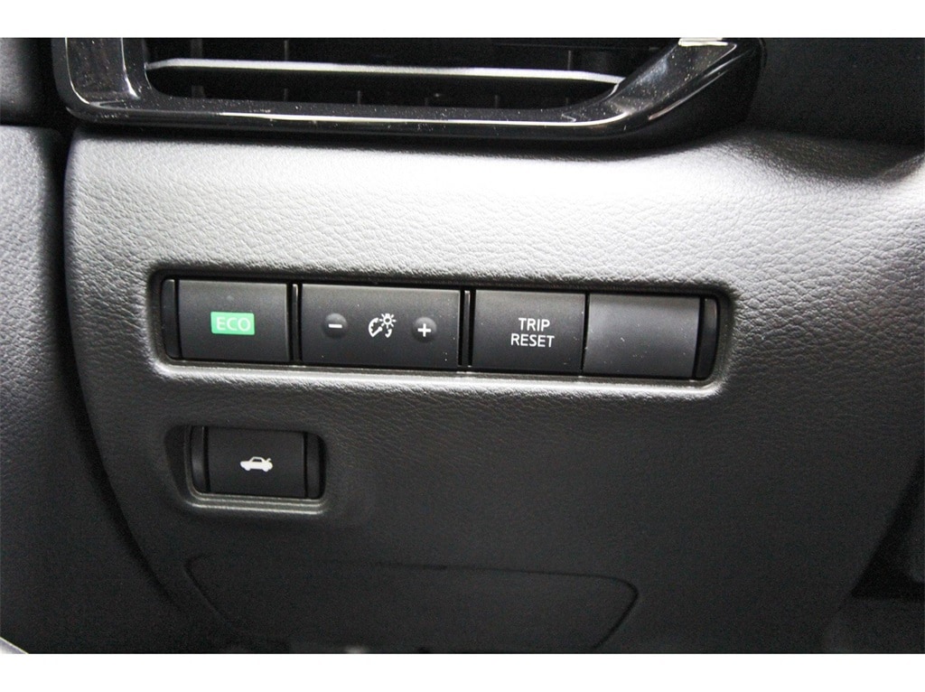 2025 Nissan Sentra SV photo 12