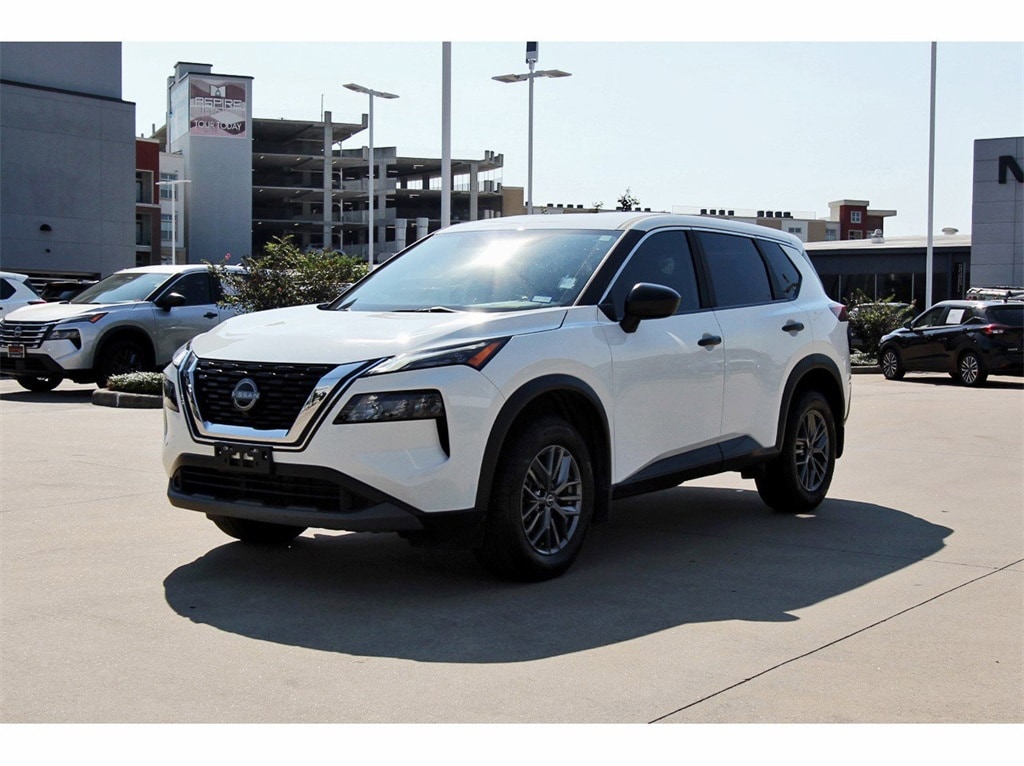 2023 Nissan Rogue S photo 2