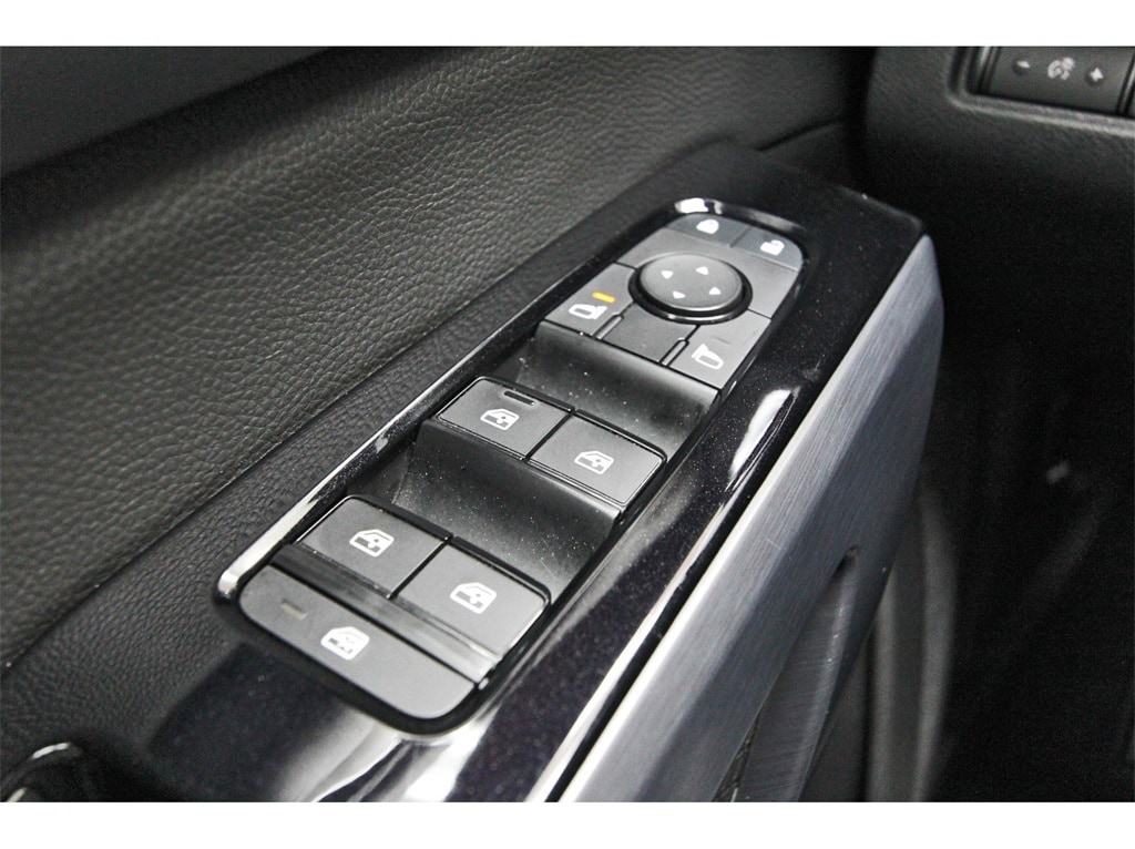 2023 Nissan Pathfinder SL photo 19