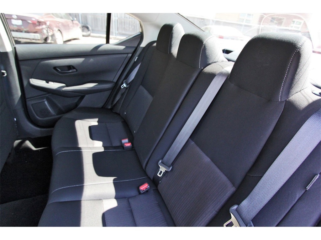 2025 Nissan Sentra SV photo 11