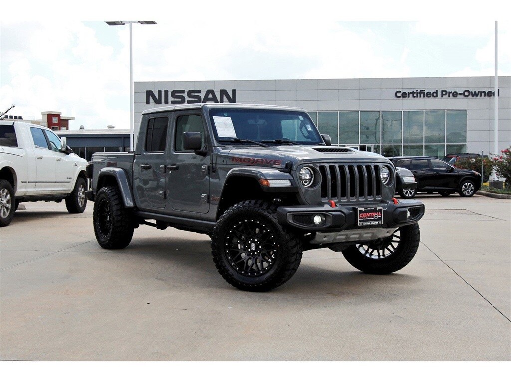Used 2023 Jeep Gladiator Mojave Truck