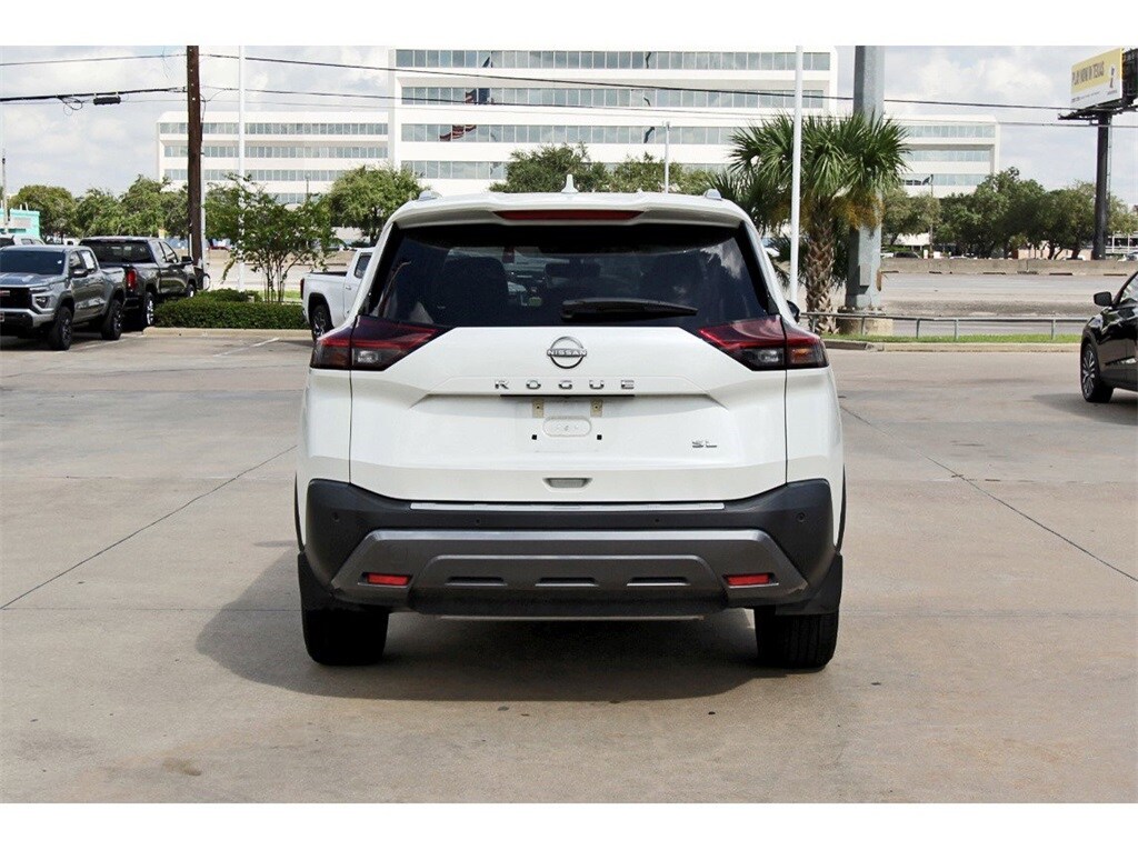 2023 Nissan Rogue SL photo 3