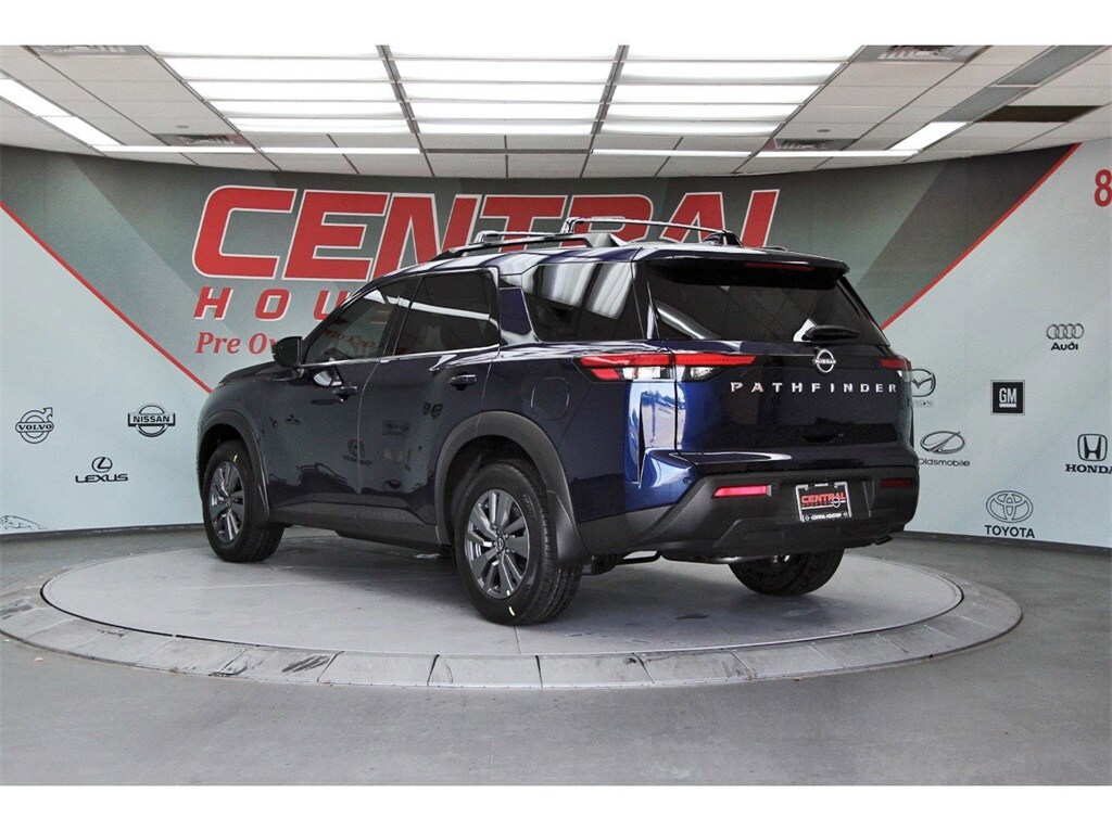 2025 Nissan Pathfinder SV photo 4