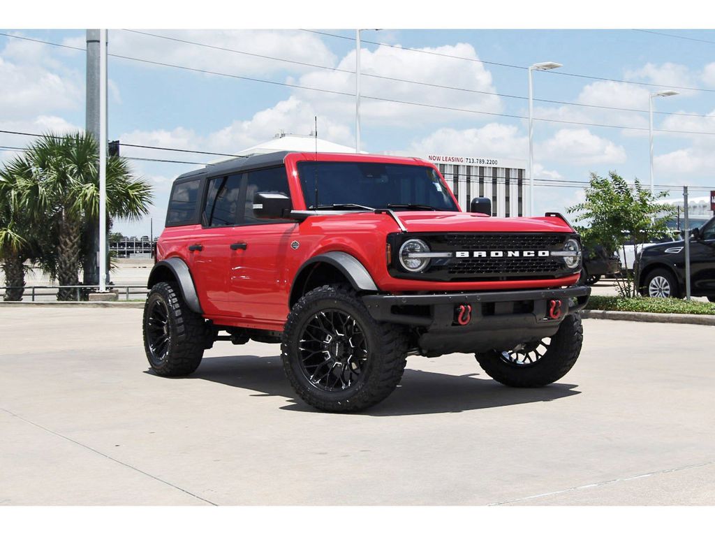 2024 Ford Bronco Wildtrak 4x4's photo