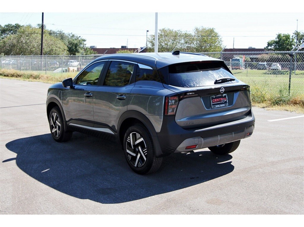 2026 Nissan Kicks SV photo 2