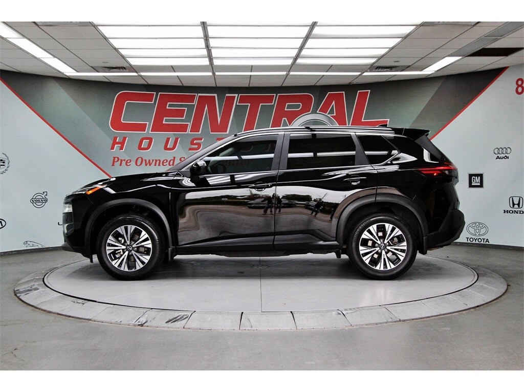 2023 Nissan Rogue SV photo 3