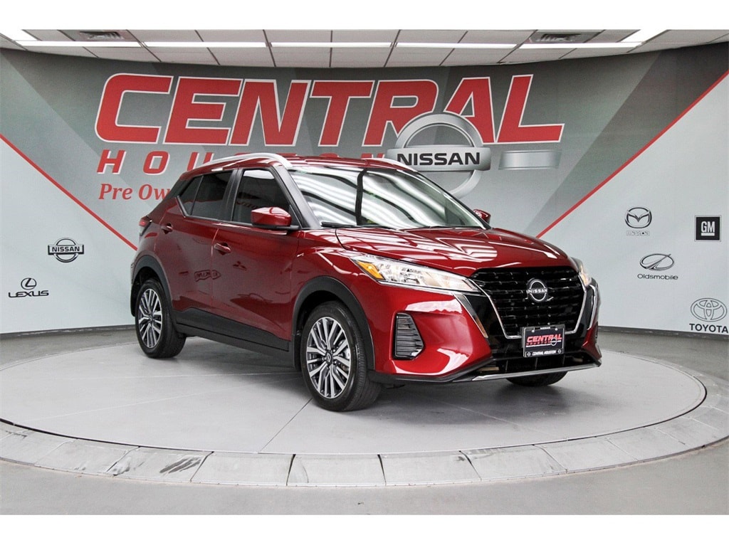 2024 Nissan Kicks SV photo 2
