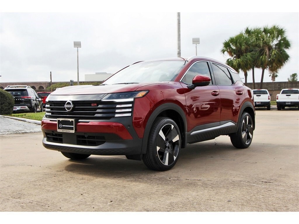 2025 Nissan Kicks SR photo 2
