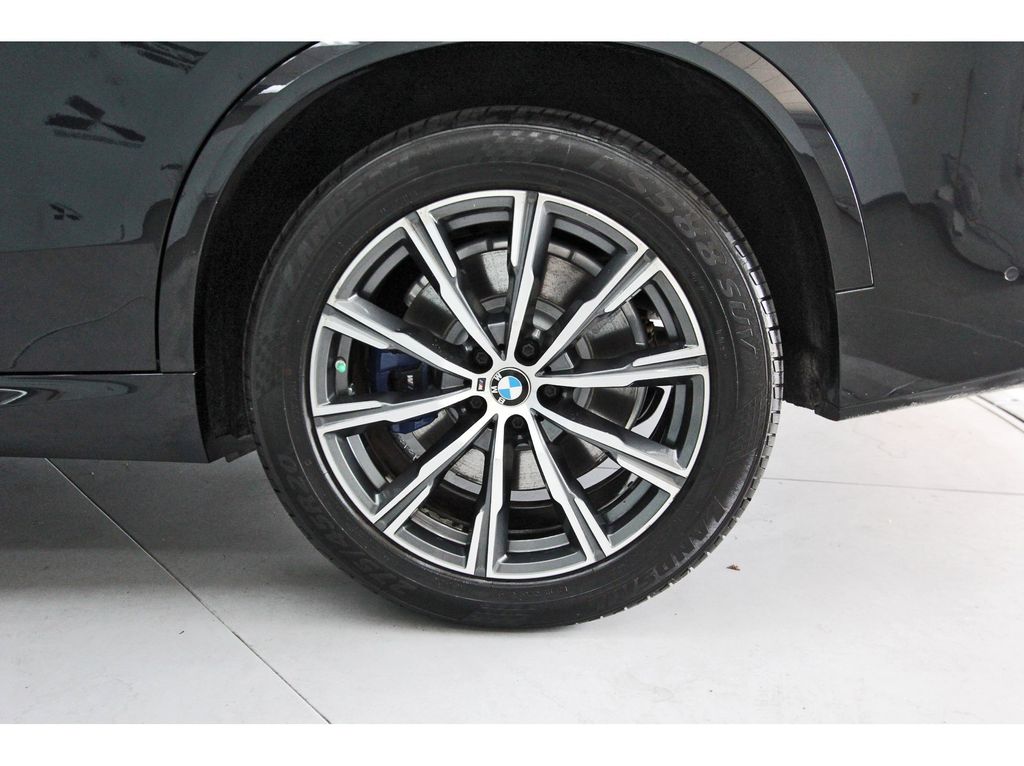2022 BMW X5 M50i - Photo 28
